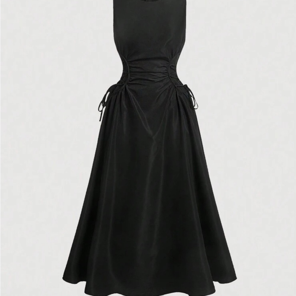 Black Sleeveless Dress